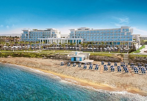 Hotelgebäude am Strand