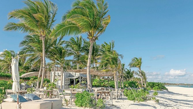 Hotelanlage am Strand
