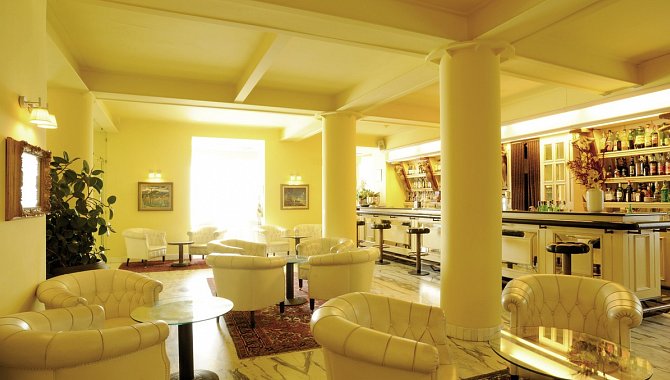 Die Bar im Hotel