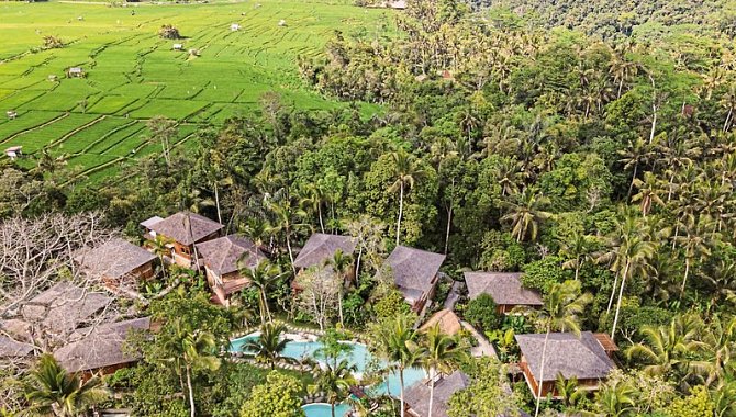 Vogelperspektive mit Umgebung