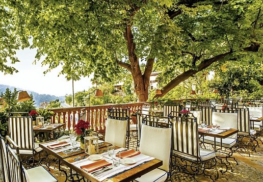 Hotelrestaurant auf Veranda