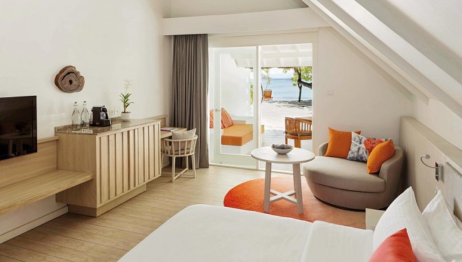 Wohnzimmer einrichtung einer Villa. In Hellen möbeln natürlich eingerichtet.