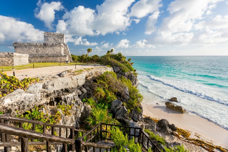 Tempel an der Küste von Tulum