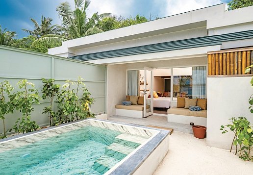 Hotelzimmer Veranda mit kleinem Garten und Privatpool